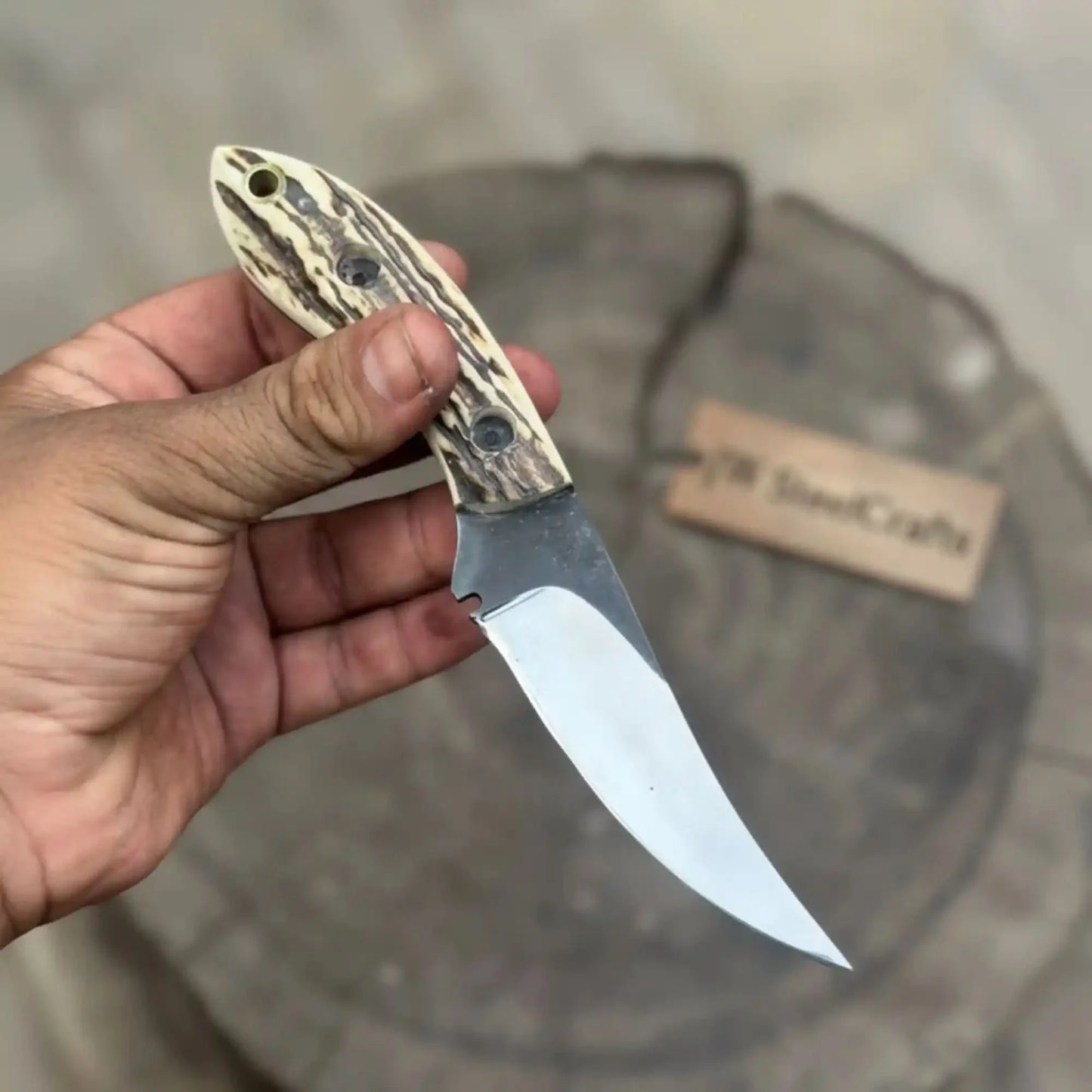 High Carbon Upswept Skinner Knife Fixed Blade Synthetic Stag Horn Handle Hunting Knife