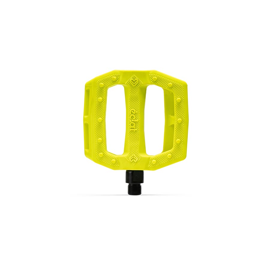 Eclat Slash Platform Pedals Body: Nylon Spindle: Cr-Mo 9/16'' Yellow Pair