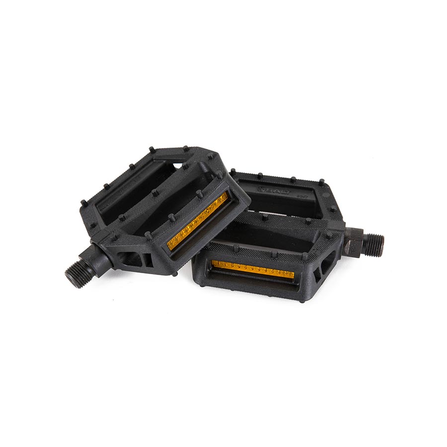 Salt Junior Platform Pedals Body: Nylon Spindle: Cr-Mo 9/16'' Black