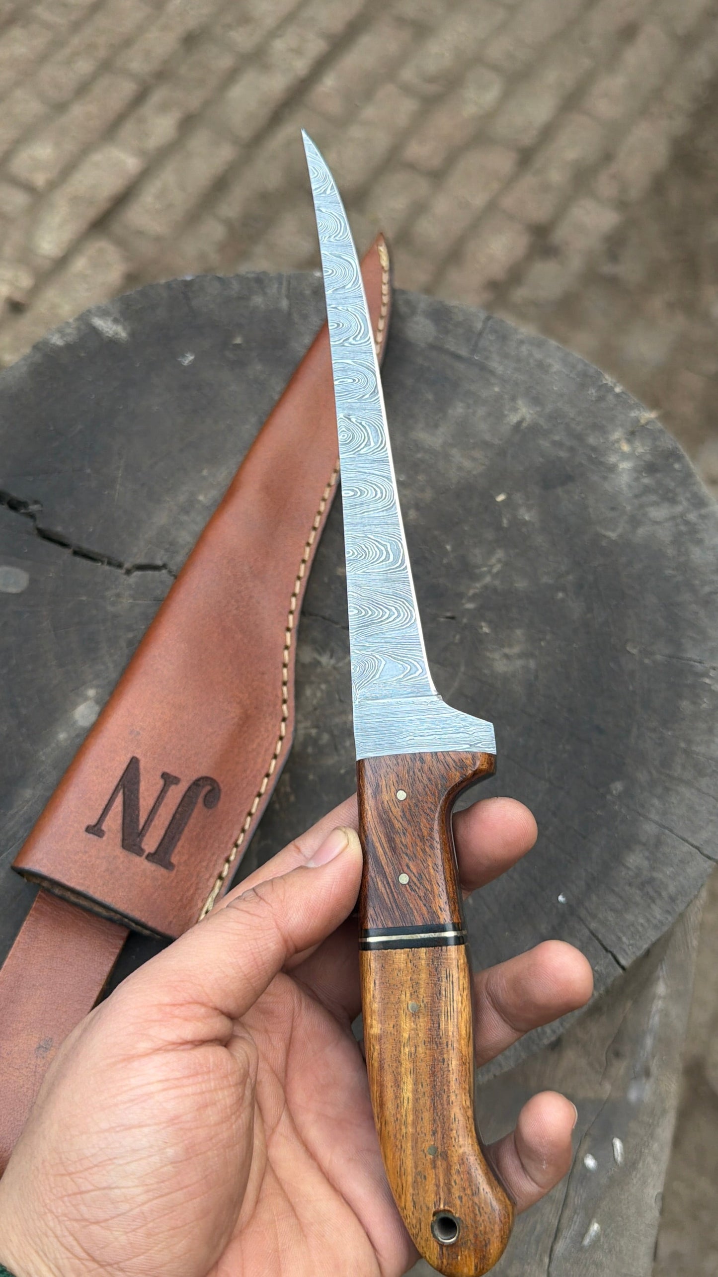 Traditional Scandinavian Fillet Knife Precision Fishing Blade with Leather Sheath