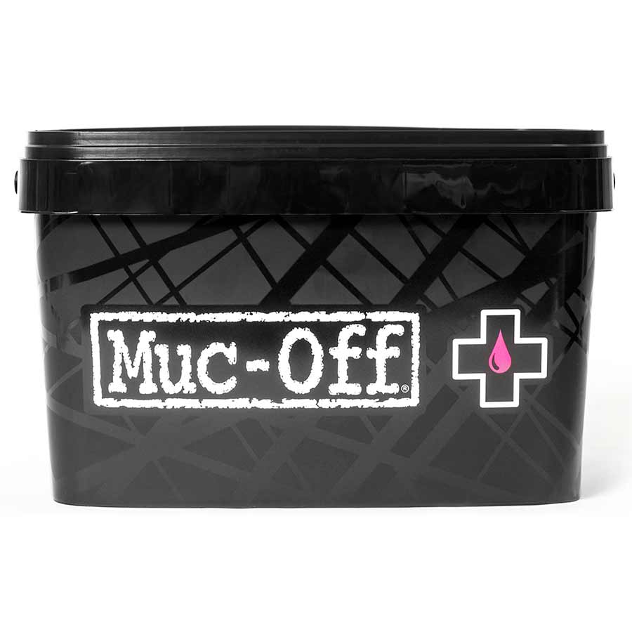 Muc-Off 8-in-1 Cleaning Kit: Tub with 8 Pieces