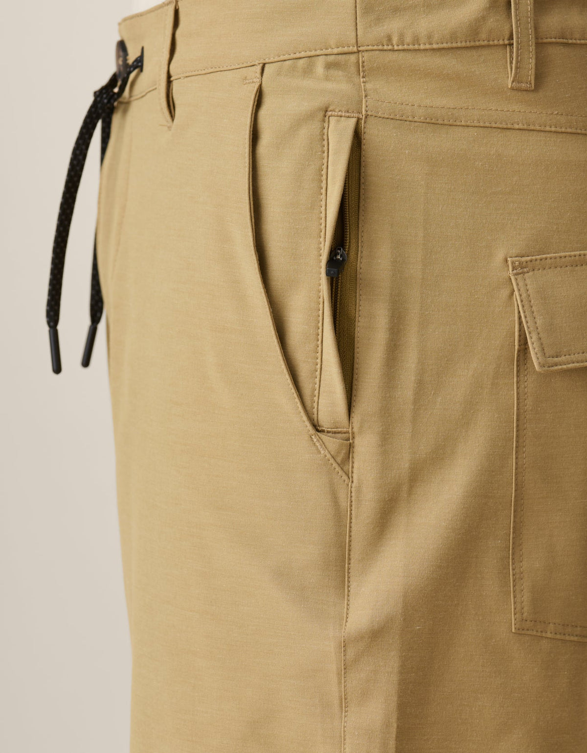 MAGELLAN EXPLORER SHORTS - KHAKI SAFARI