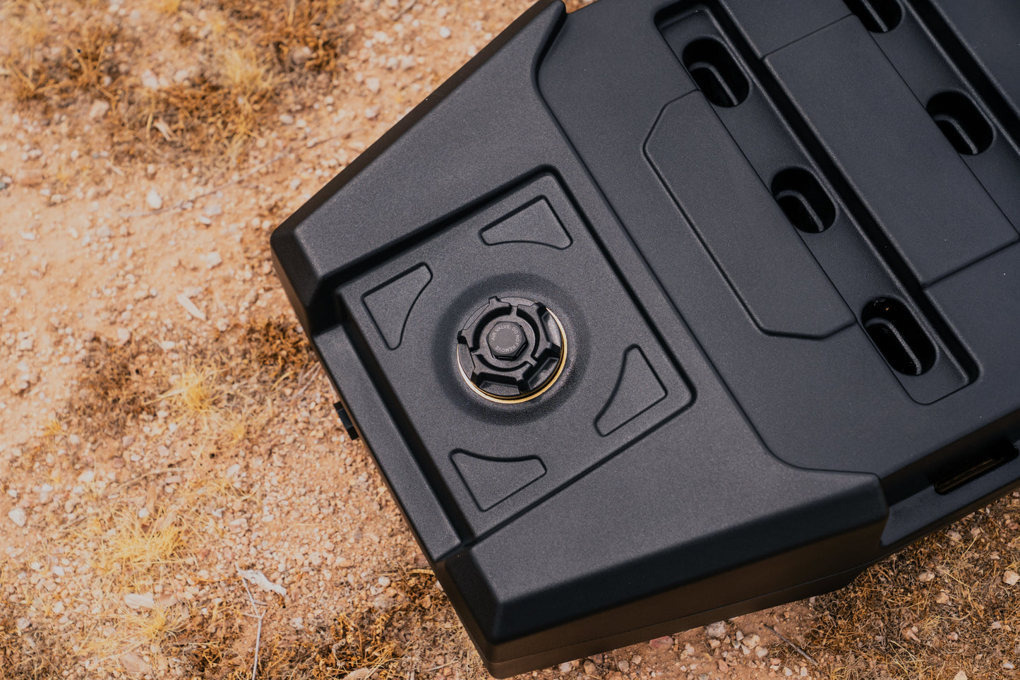 8.5 Gallon Electric Pump Tank & Traction Board Mount