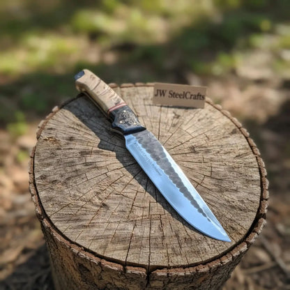 High Carbon Steel Fixed Blade Knife — Hammered Drop Point Blade, Ram Horn & Black Resin Handle