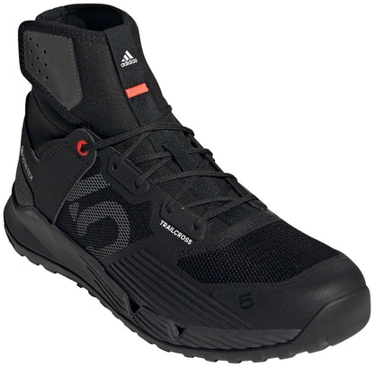 Five Ten Trailcross GTX Flat Shoes - Men's Core BLK / DGH Solid Gray / FTWR White 10