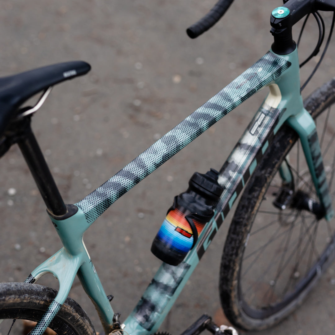 Halftone Camo Frame Keeper