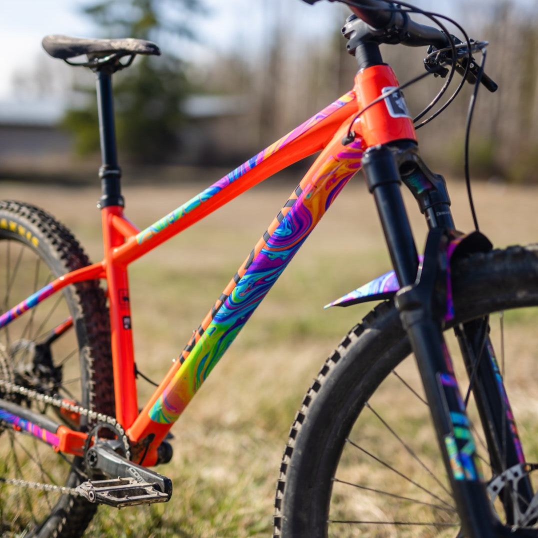 Oil Slick Frame Keeper